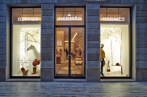 hermes milano opening hours|HERMES .